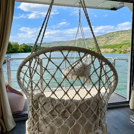 Botel Hausboot - Kl Moselboote Bernkastel-Kues