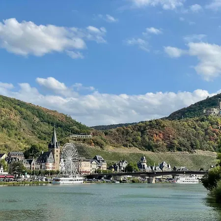 Botel Kl Moselboote - Hausboot Niara Bernkastel-Kues