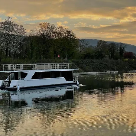 Botel Kl Moselboote - Hausboot Niara *